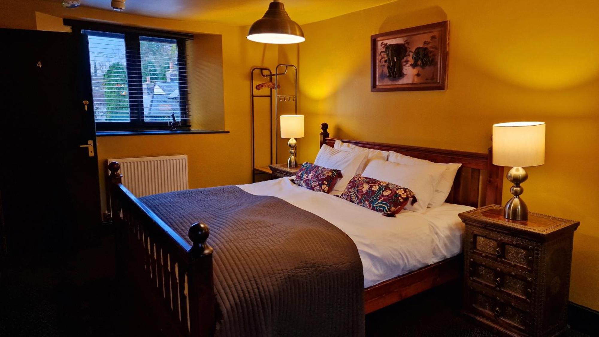 Y Gwydyr Hotel - Dolwyddelan ภายนอก รูปภาพ